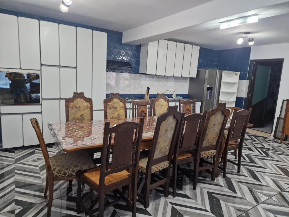 Casa Iuliana Hotel Horezu Bagian luar foto